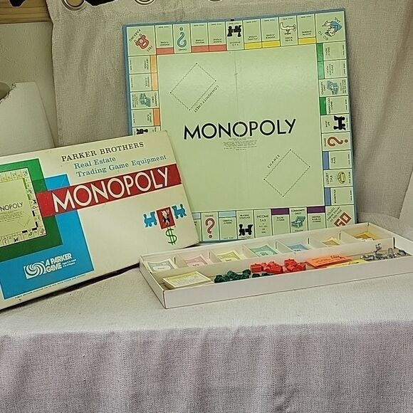 VINTAGE 1961 MONOPOLY BOARD GAME PARKER BROTHERS COMPLETE - Picture 1 of 11